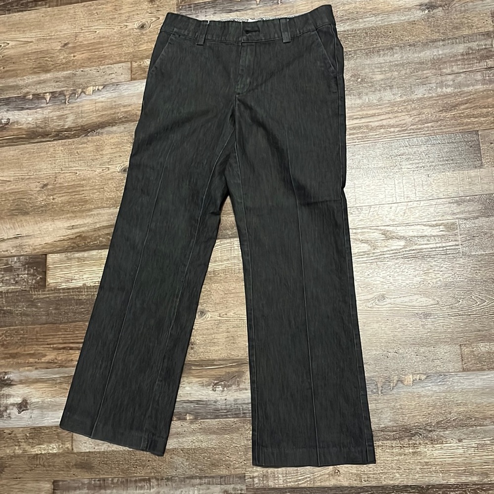 Lee’s Gray Short Dress Pants